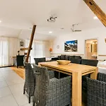Statek Samsara Guest house