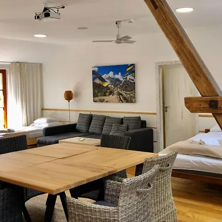 Statek Samsara Penzion 3*